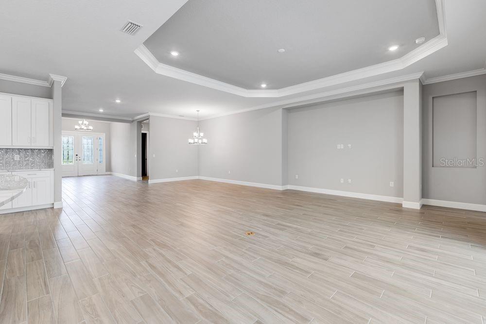 AZARIO ESPLANADE - Residential