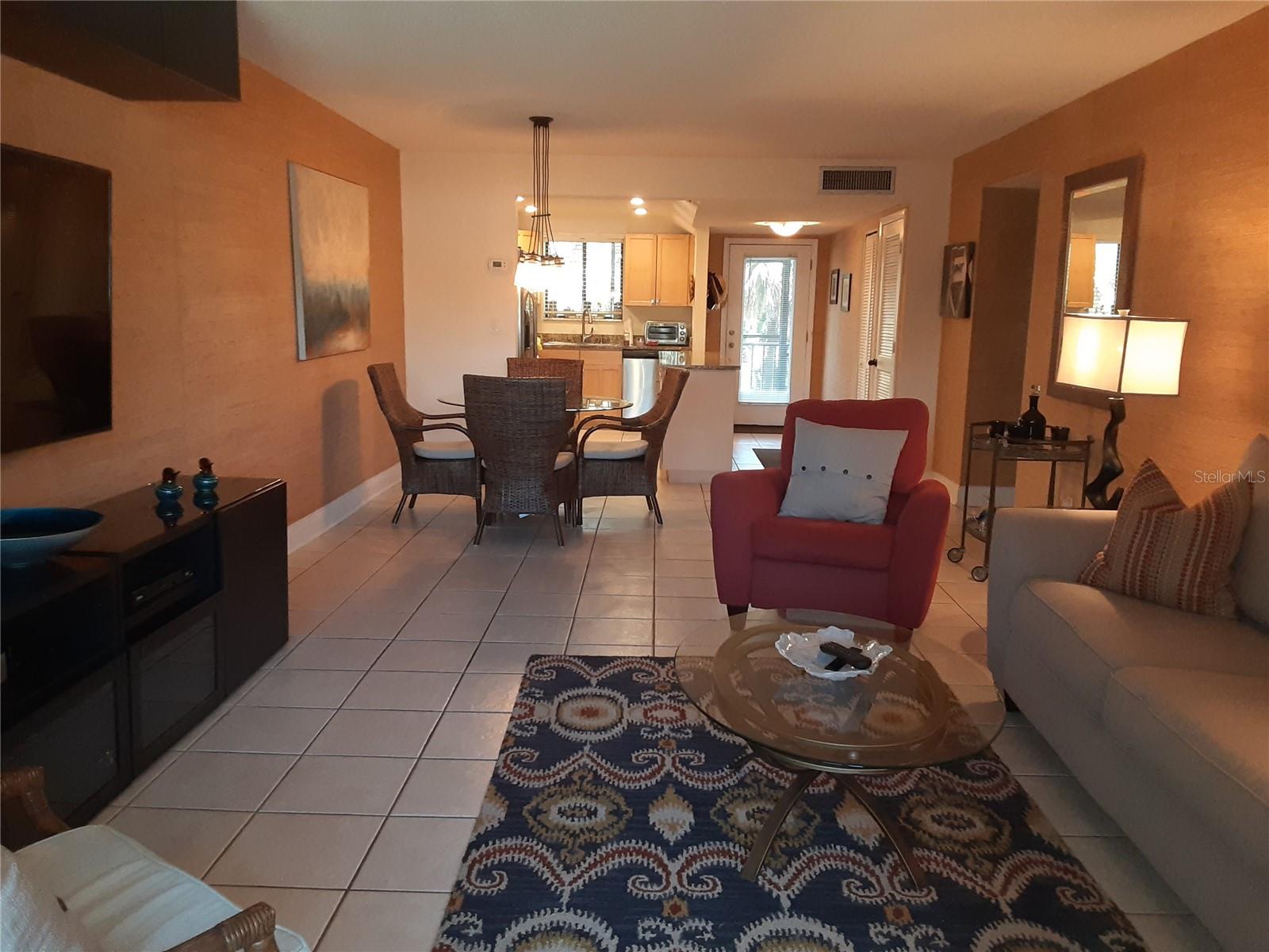 LIDO SHORES - Residential Lease