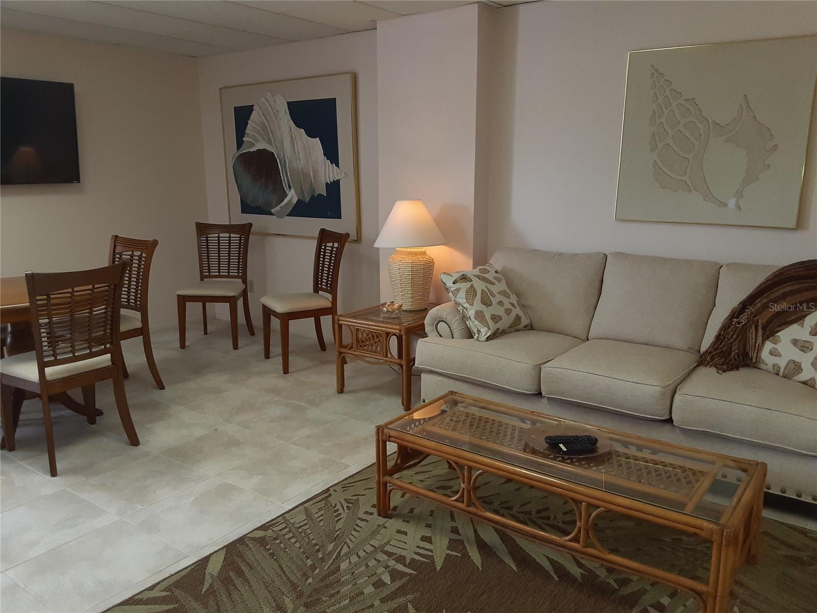 LIDO SHORES - Residential Lease