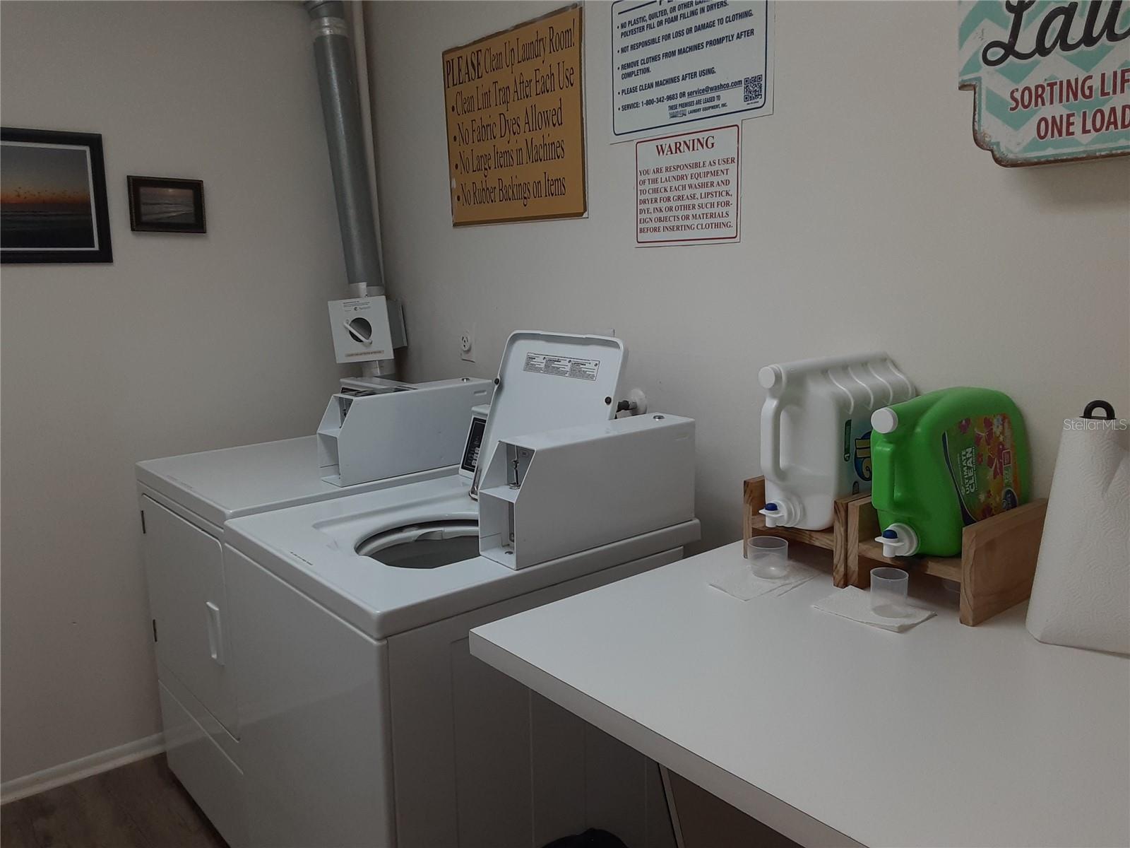 LIDO SHORES - Residential Lease