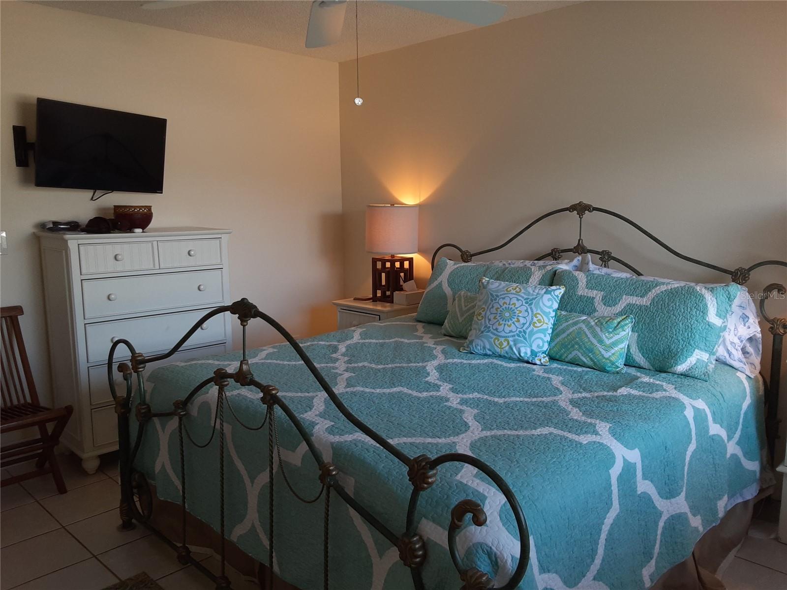 LIDO SHORES - Residential Lease