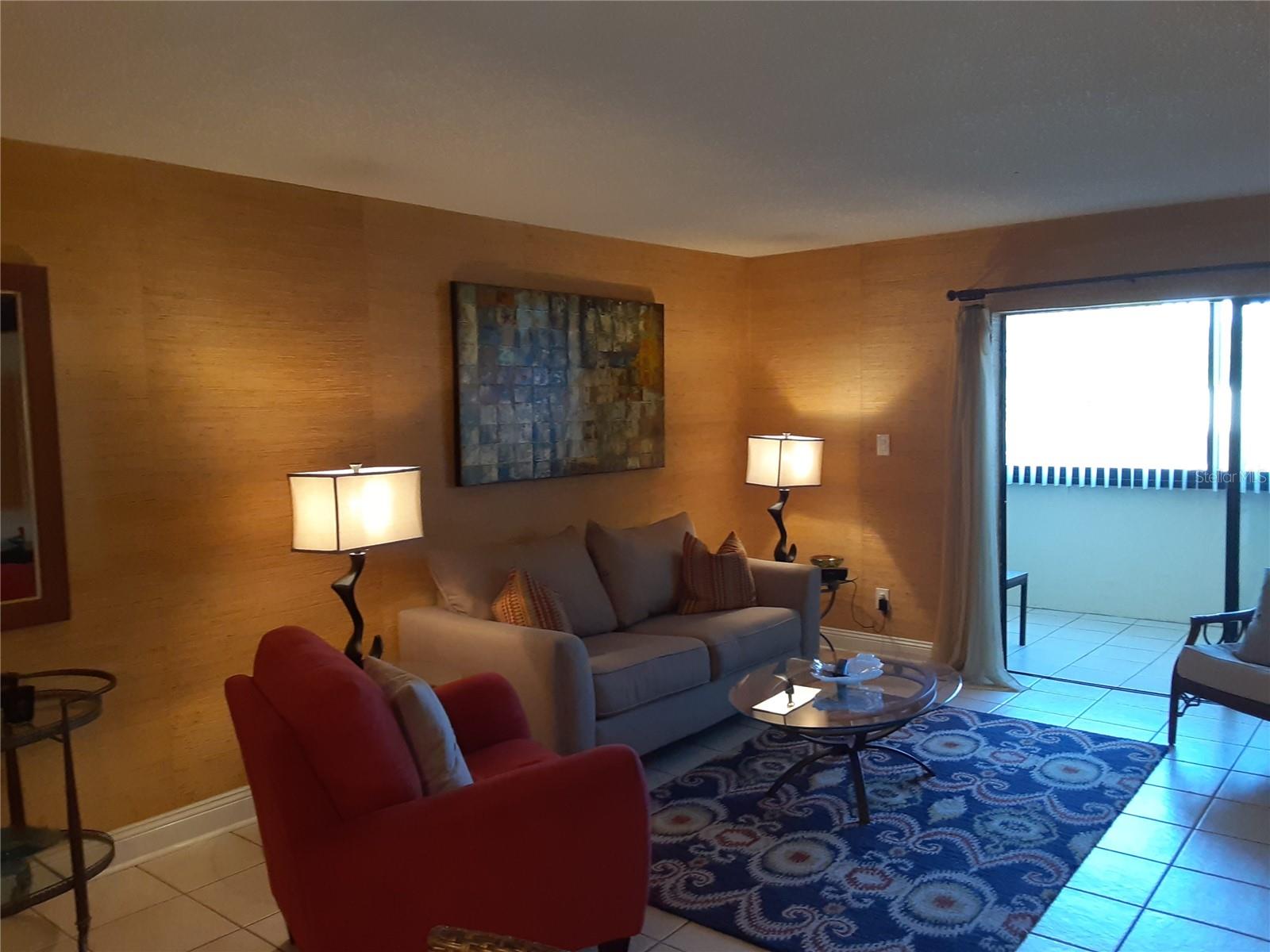 LIDO SHORES - Residential Lease