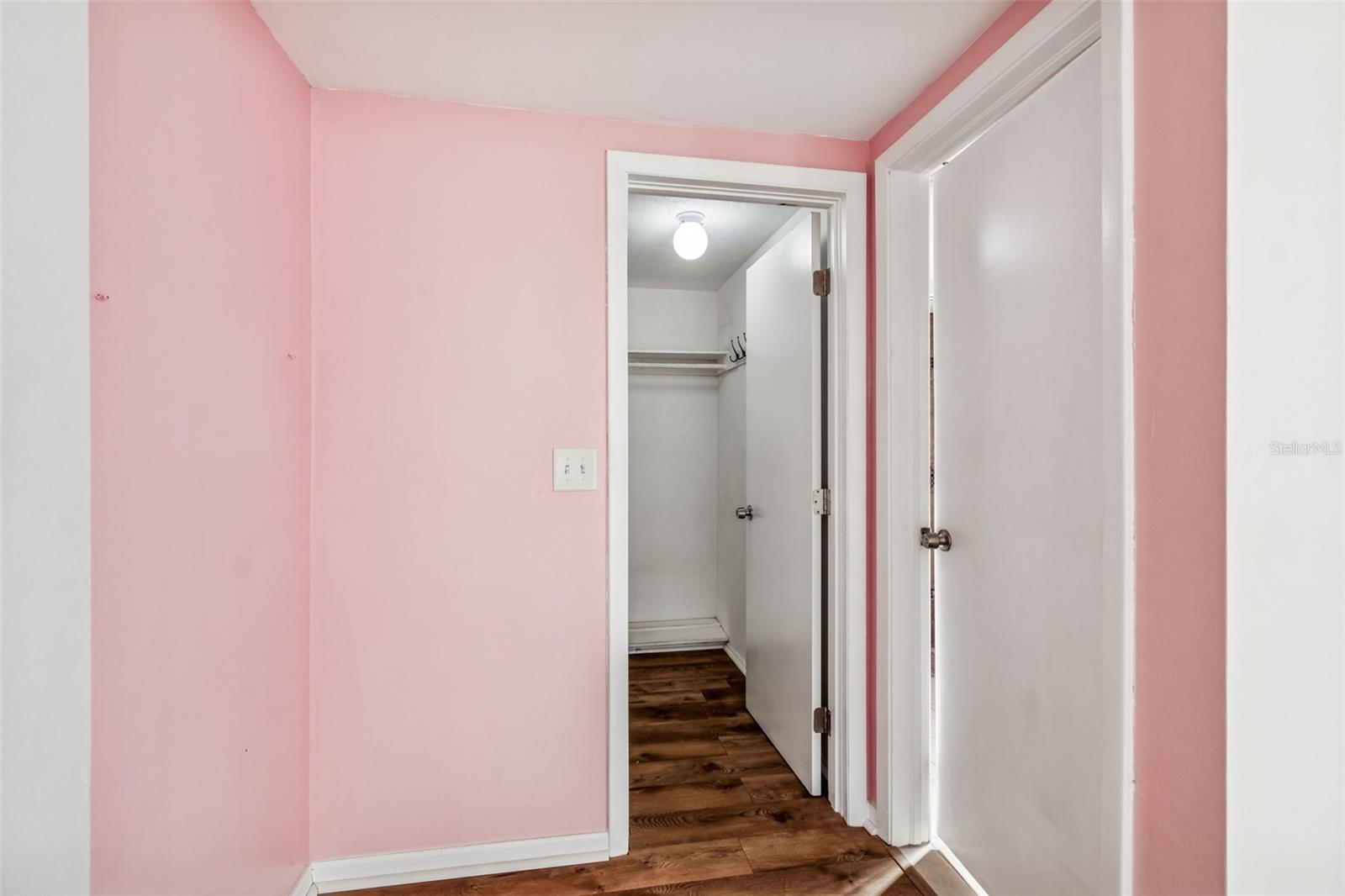 BEACON WOODS VILLAGE - Residential