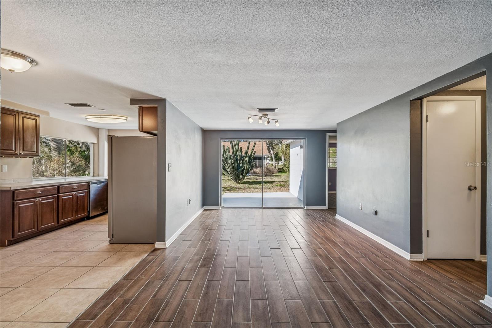 BEACON WOODS VILLAGE - Residential