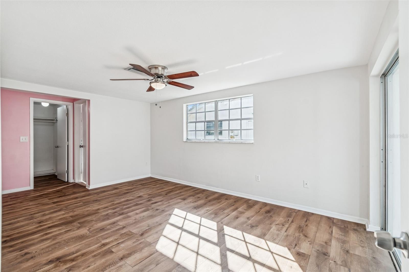 BEACON WOODS VILLAGE - Residential