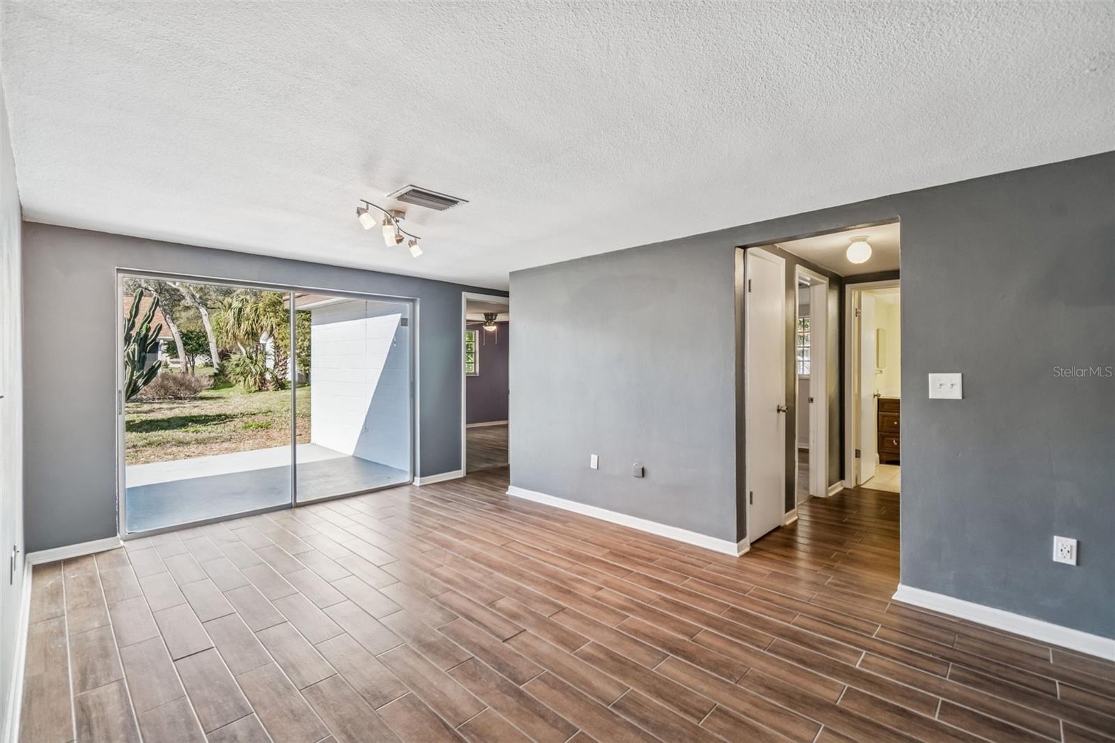 BEACON WOODS VILLAGE - Residential