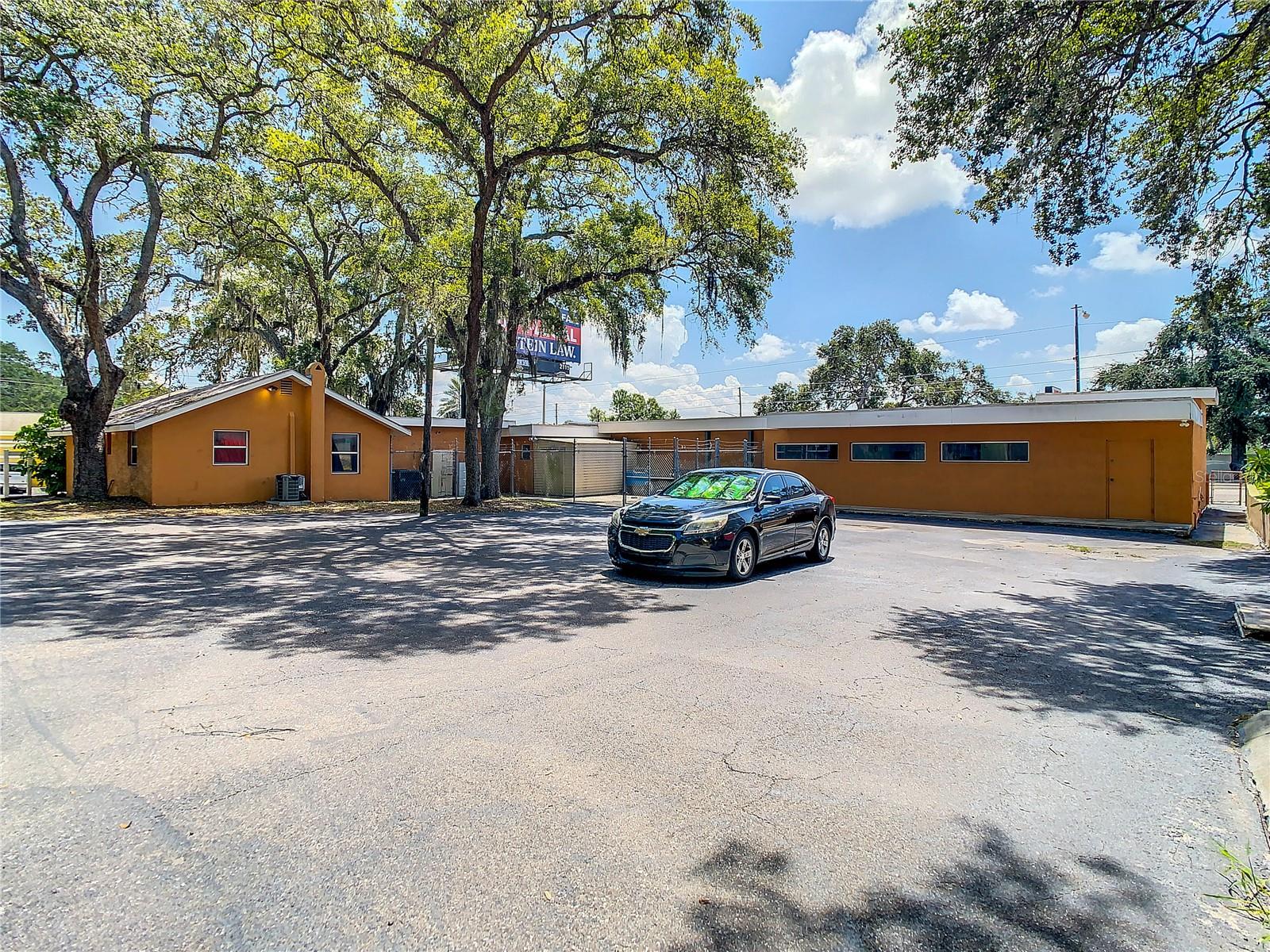 ROOSEVELT GROVES - Commercial Lease