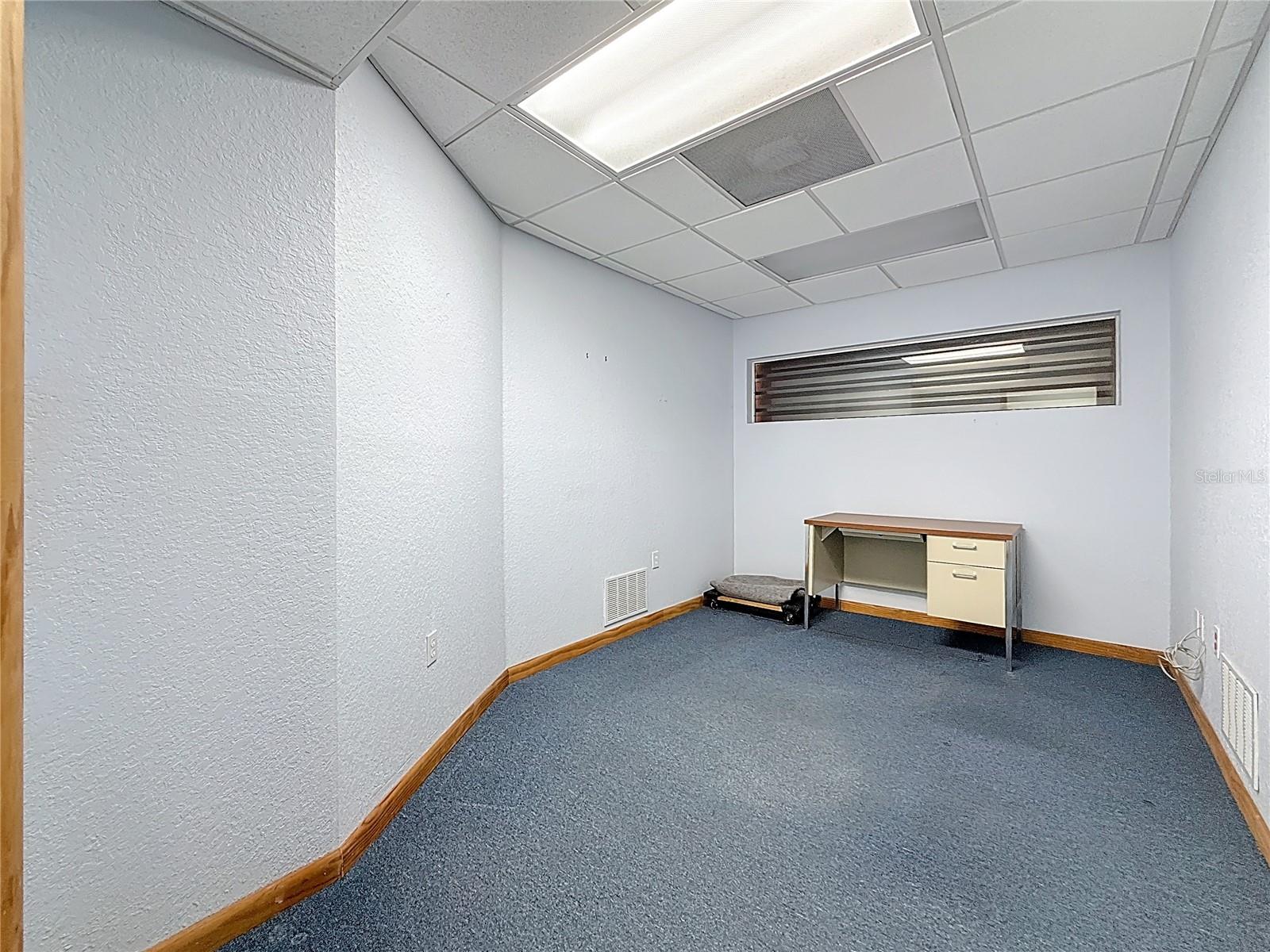 ROOSEVELT GROVES - Commercial Lease