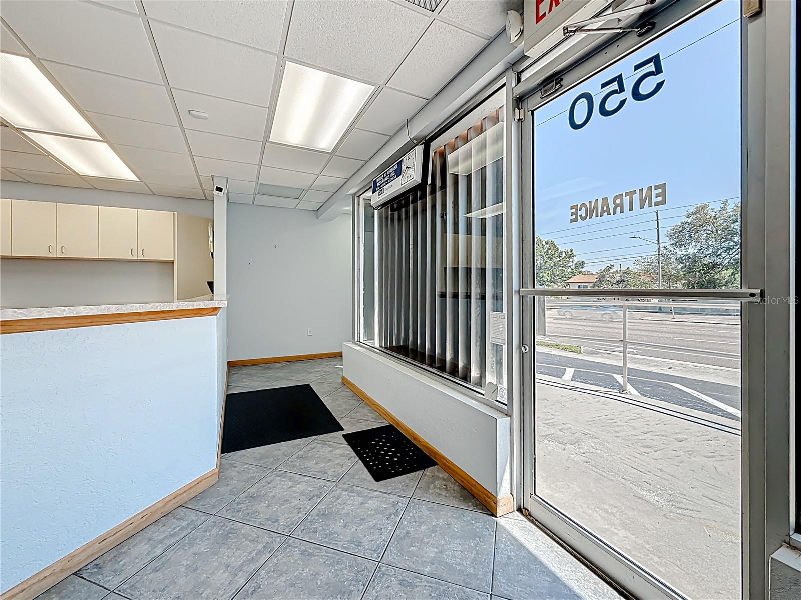 ROOSEVELT GROVES - Commercial Lease