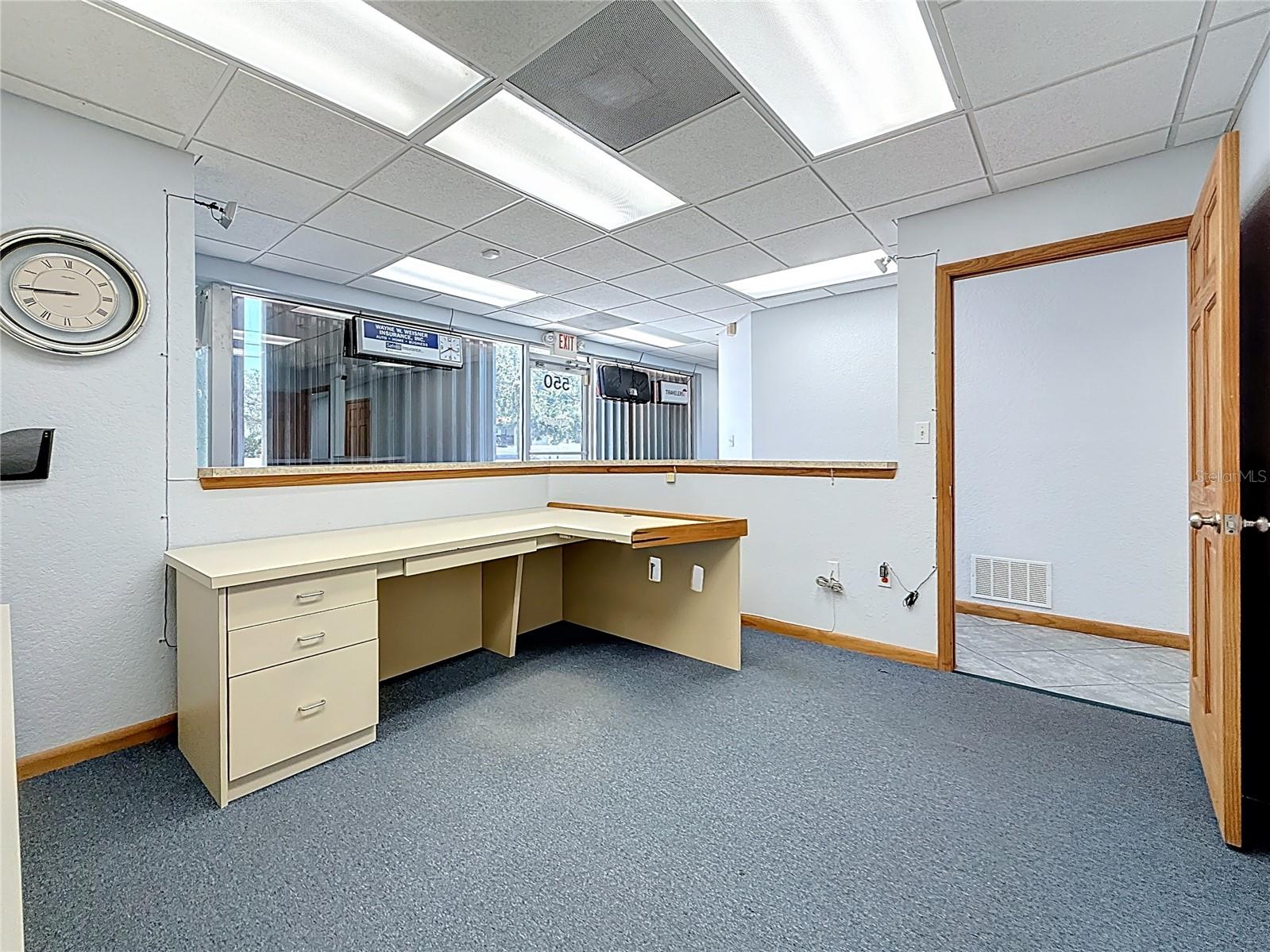 ROOSEVELT GROVES - Commercial Lease