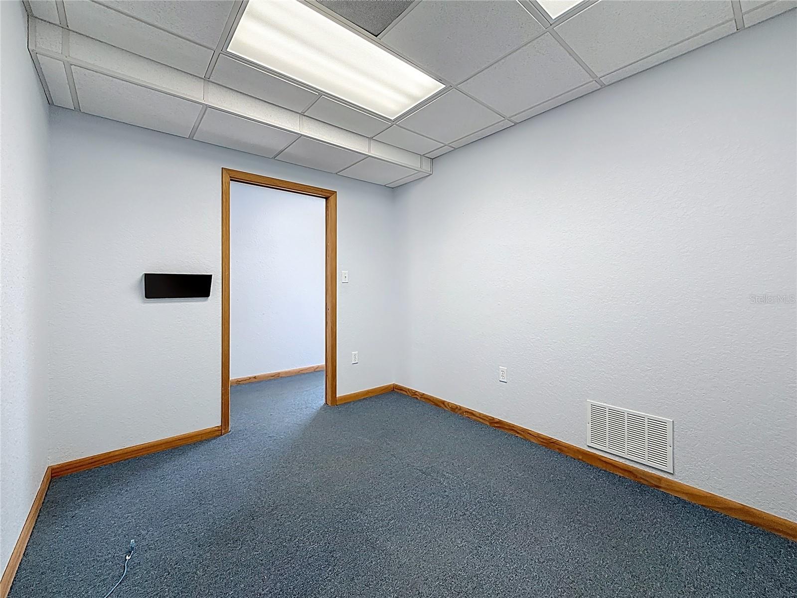 ROOSEVELT GROVES - Commercial Lease