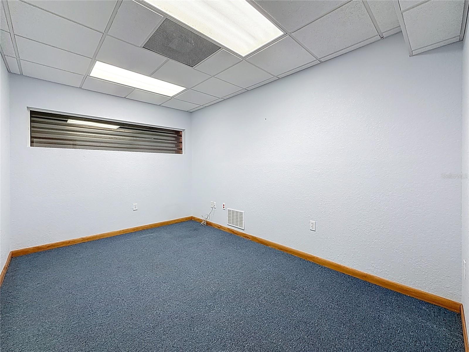 ROOSEVELT GROVES - Commercial Lease