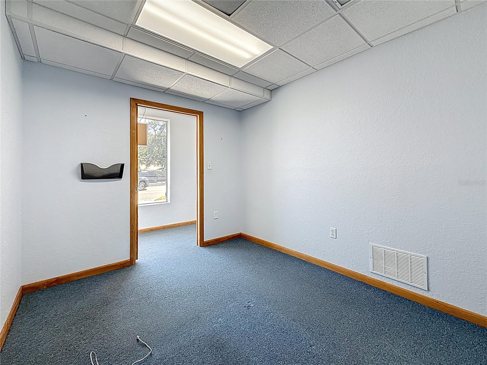 ROOSEVELT GROVES - Commercial Lease