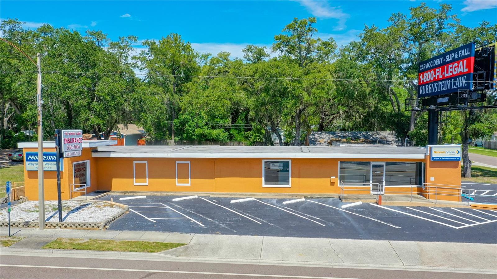 ROOSEVELT GROVES - Commercial Lease