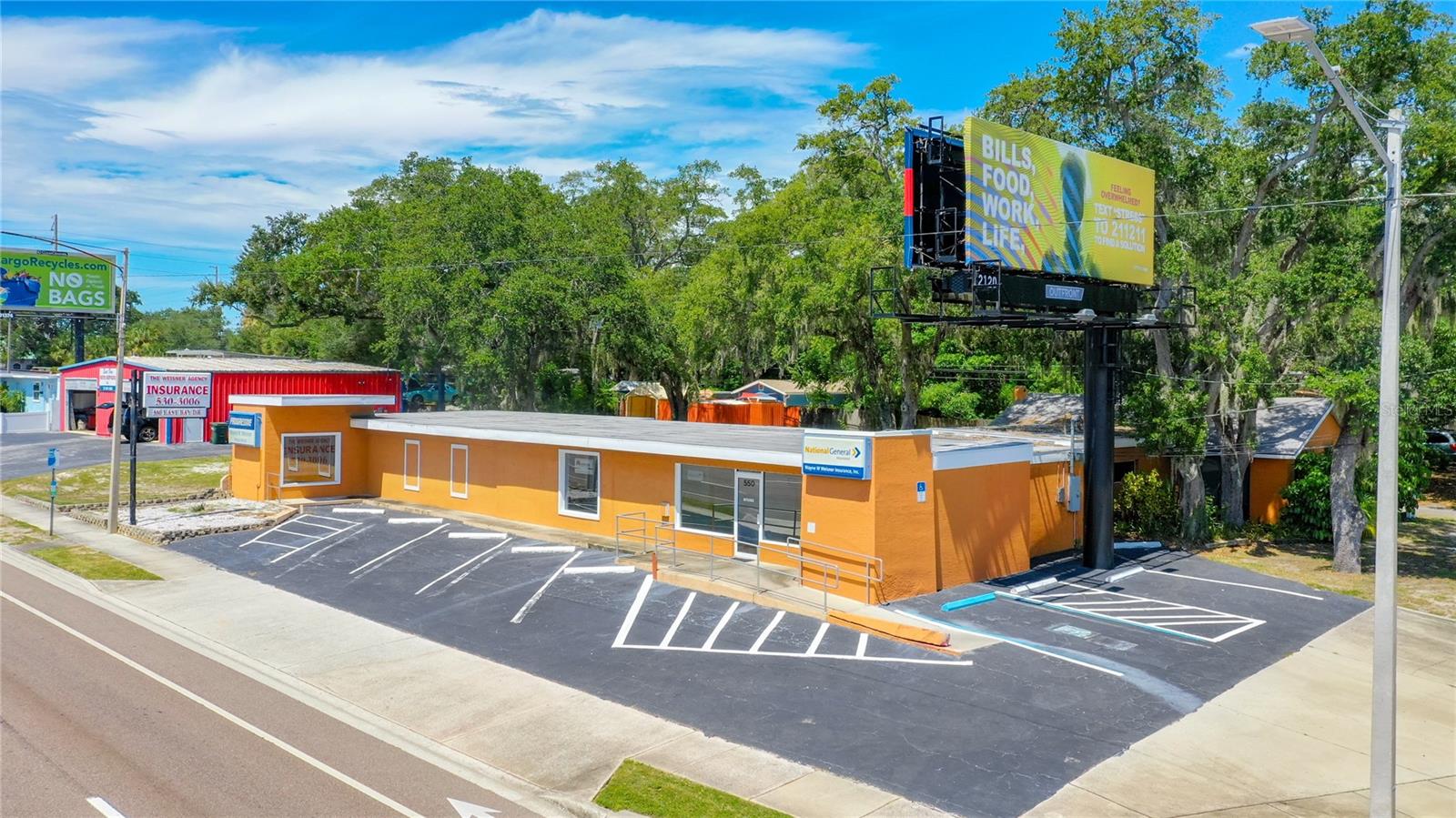 ROOSEVELT GROVES - Commercial Lease