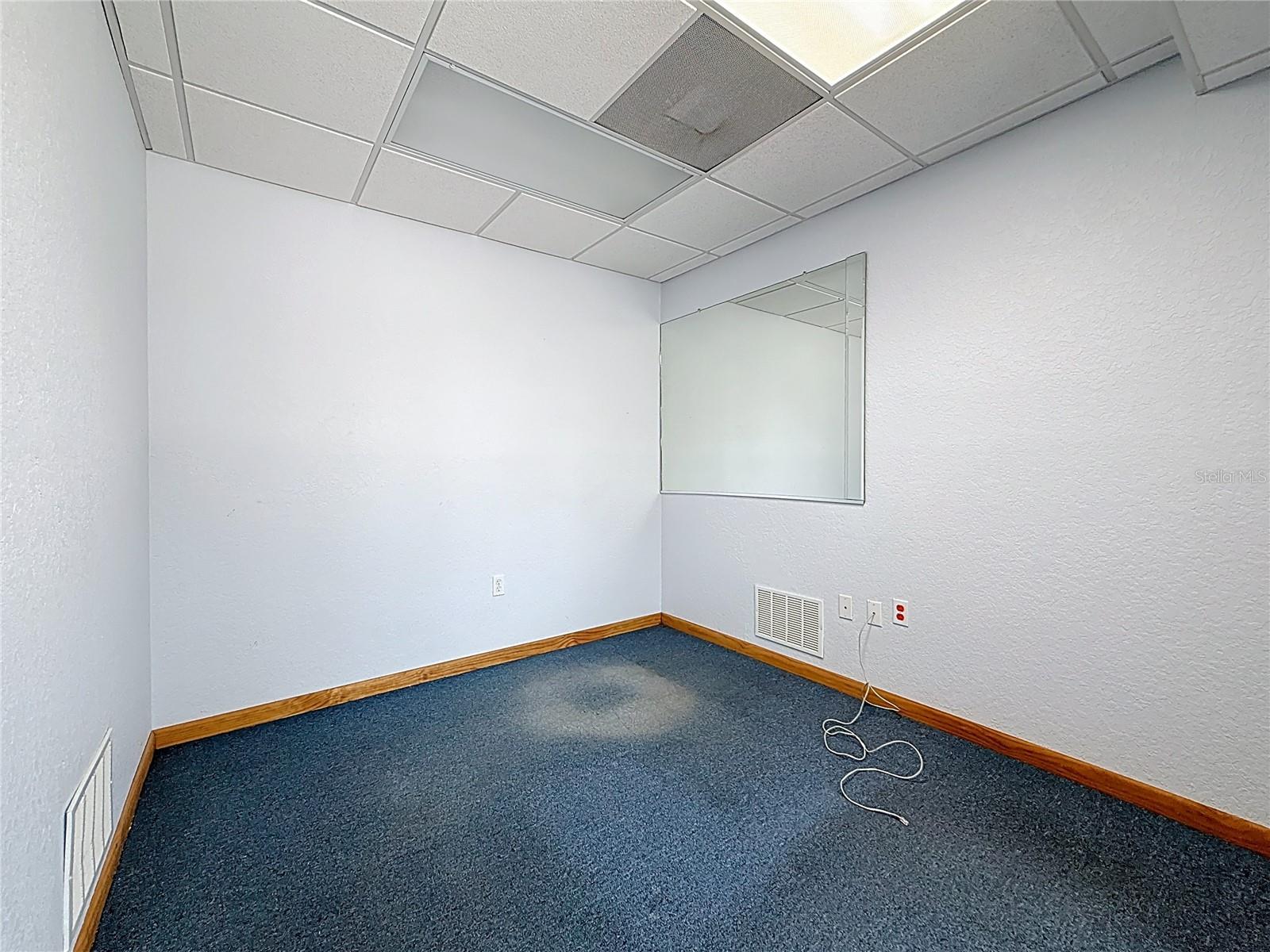 ROOSEVELT GROVES - Commercial Lease