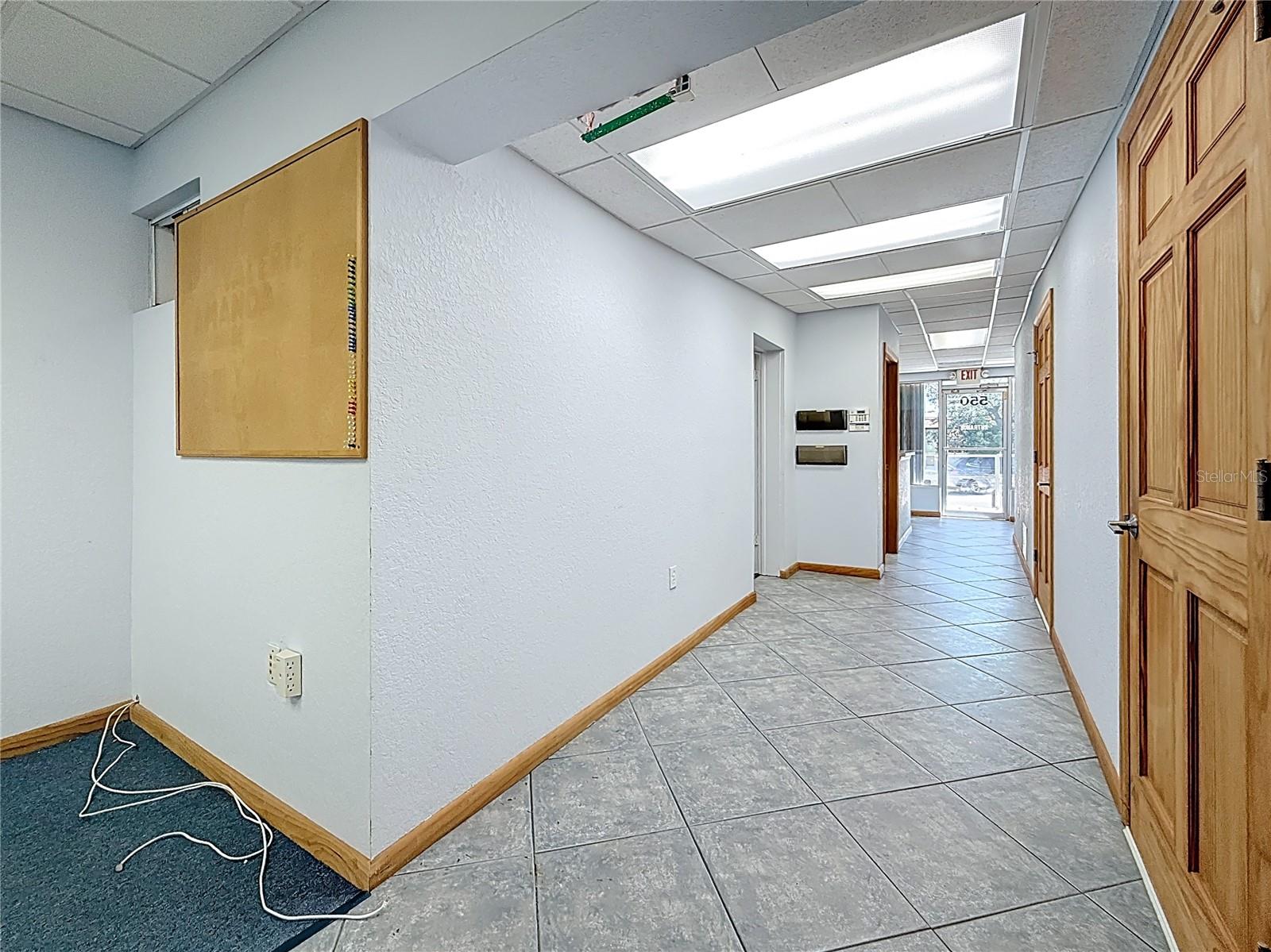 ROOSEVELT GROVES - Commercial Lease