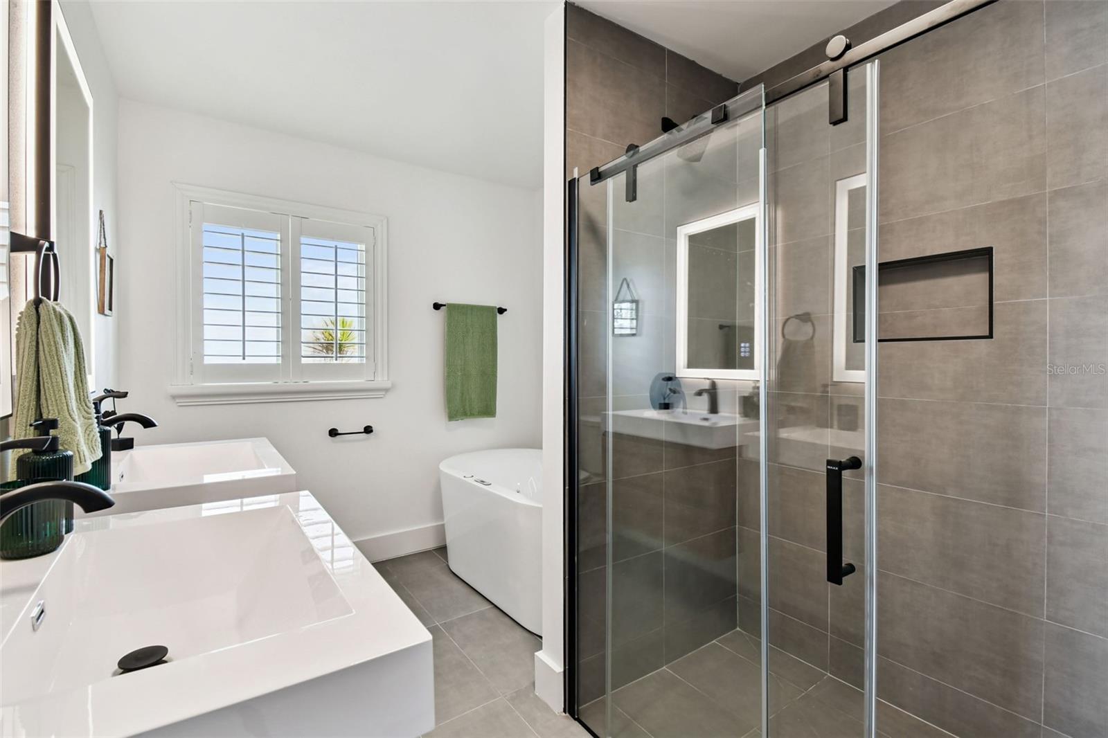 ISLAND ESTATES OF CLEARWATER UNIT 6-B - Residential