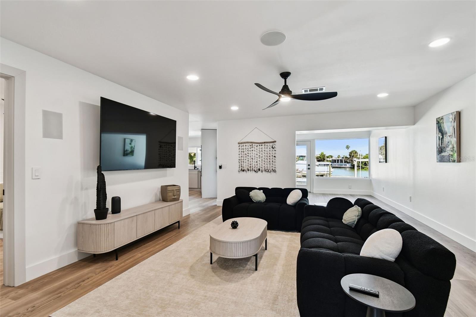 320 PALM ISLAND NE