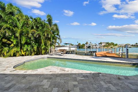 Photo of 320 Palm Island NE, Clearwater Beach, FL 33767 (MLS # TB8434339)