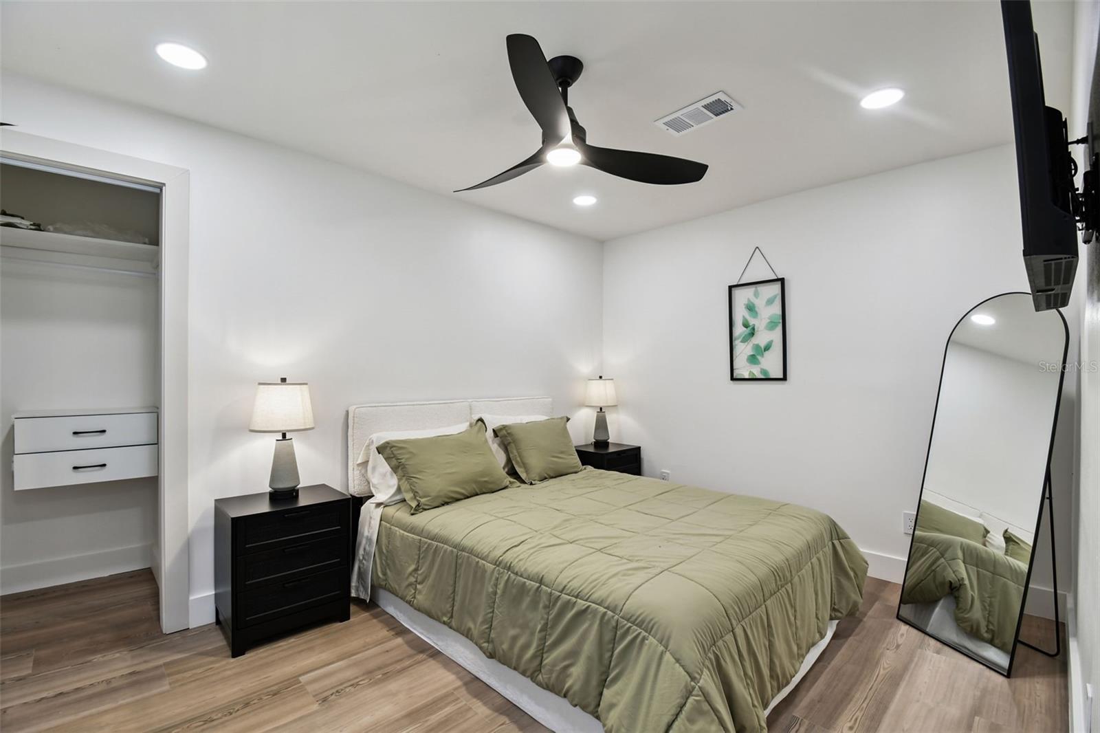 ISLAND ESTATES OF CLEARWATER UNIT 6-B - Residential