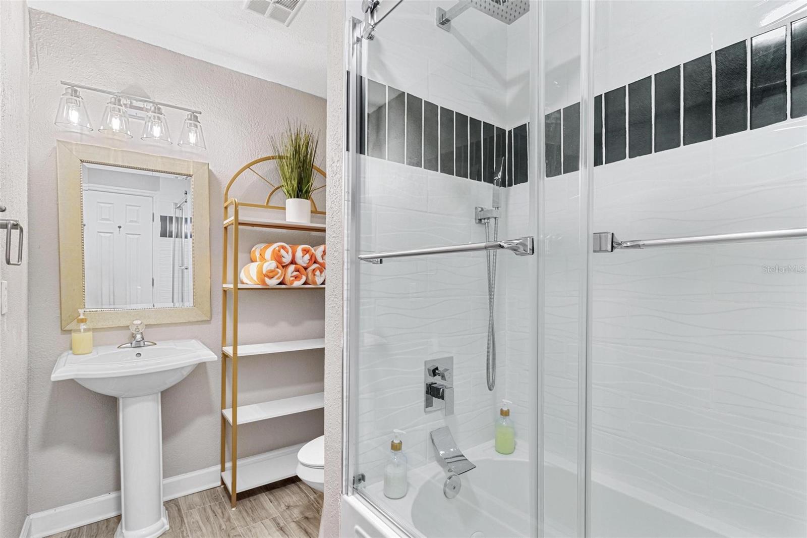 LAKEWOOD ESTATES SEC E - Residential