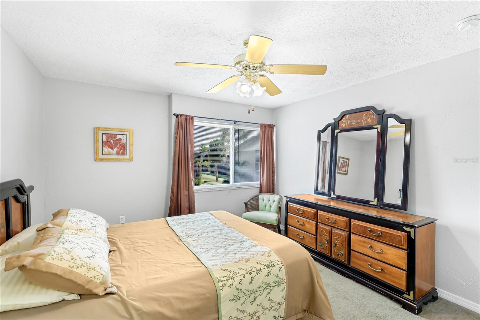 TOWN N COUNTRY - Residential