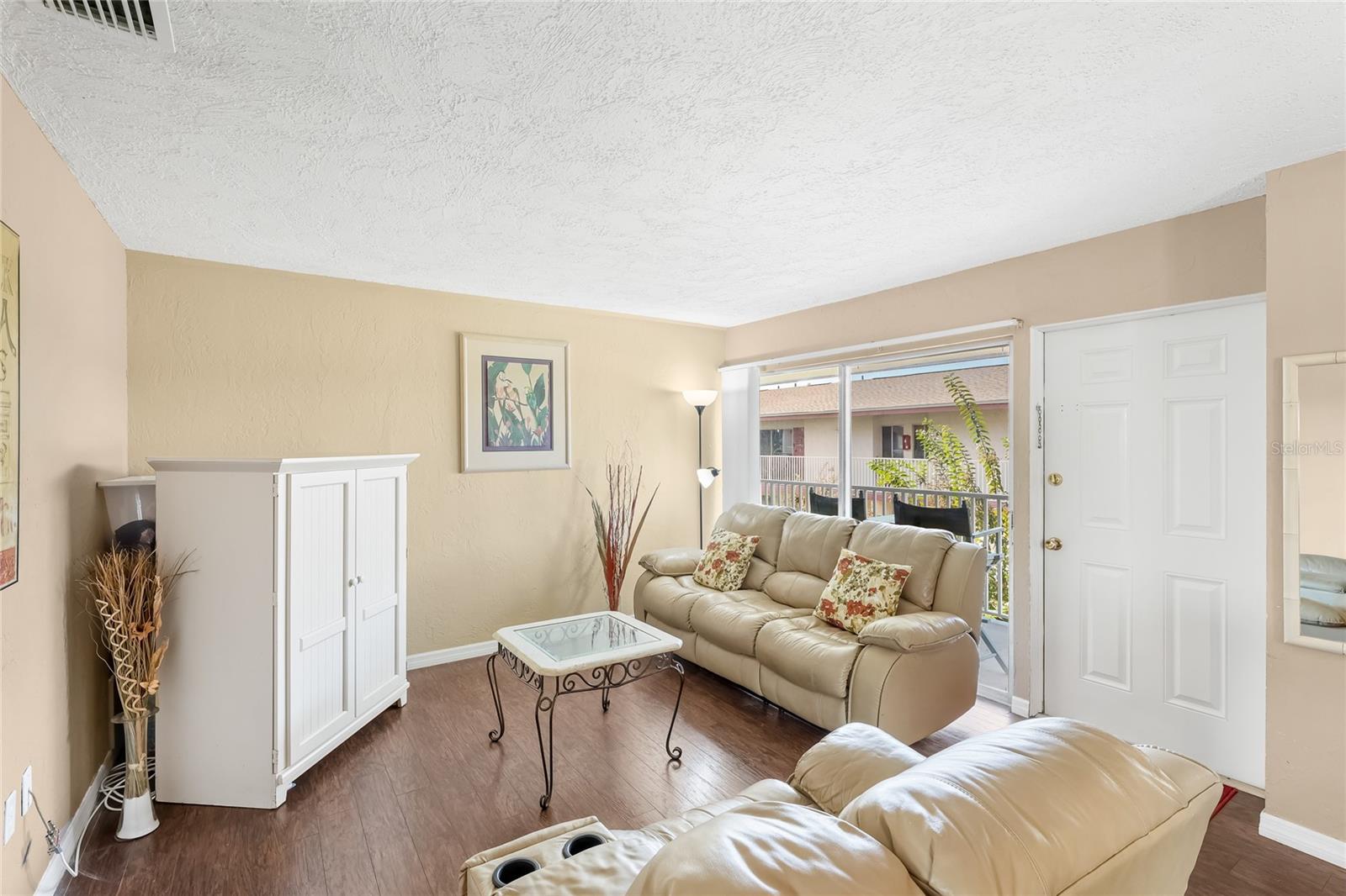 TOWN N COUNTRY - Residential