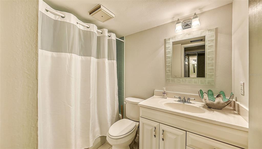 ANCHORAGE - Residential Lease