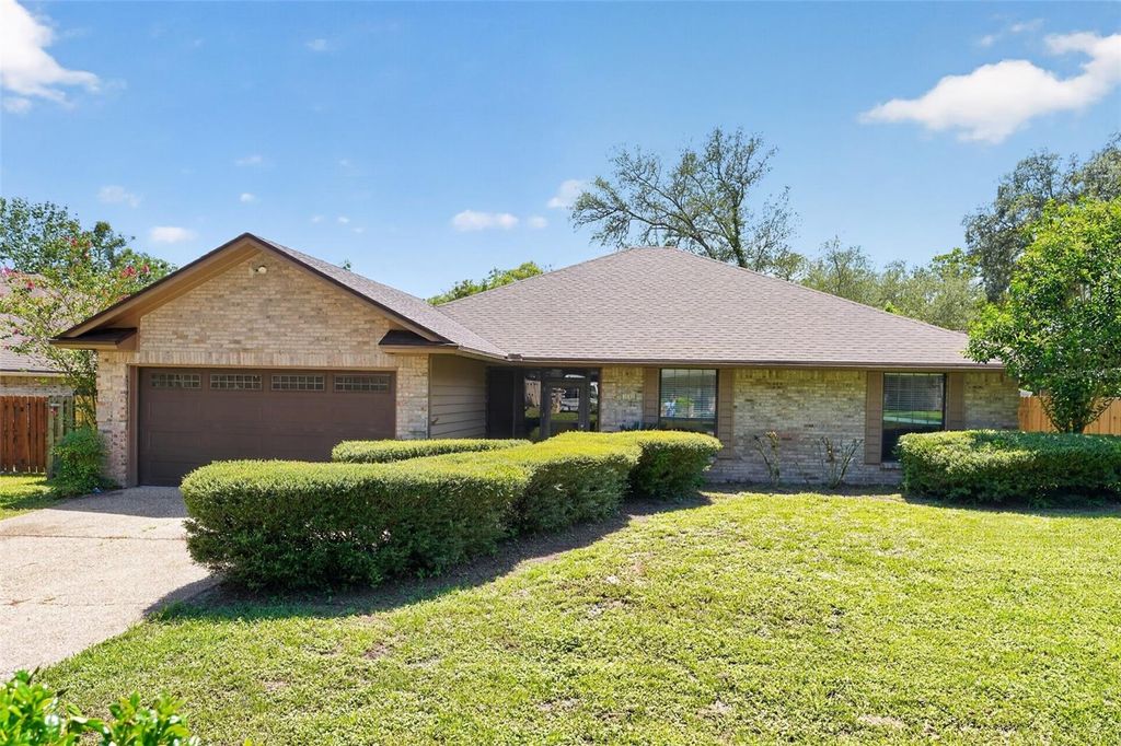Photo of 3080 Marrano Drive, Orange Park, FL 32073 (MLS # TB8497083)