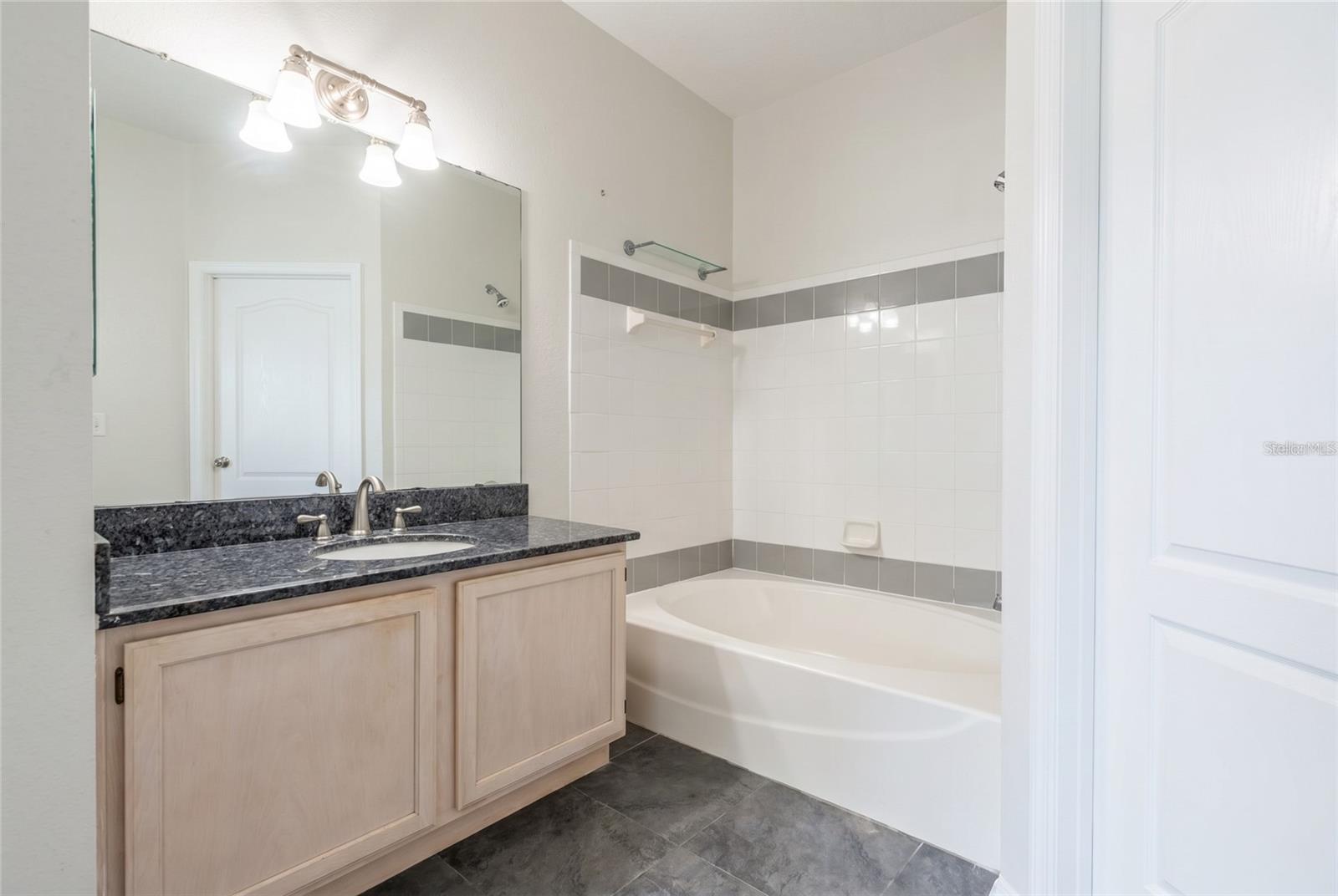 HAMPTONS/METROWEST - Residential