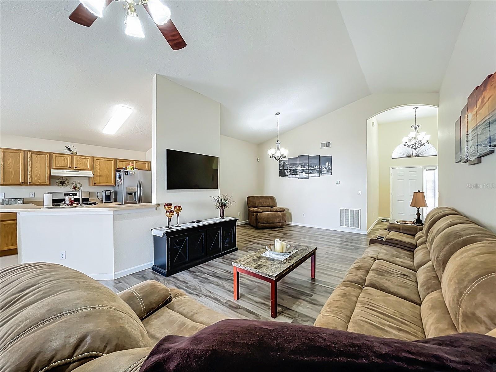 WESTON HILLS SUB - Residential