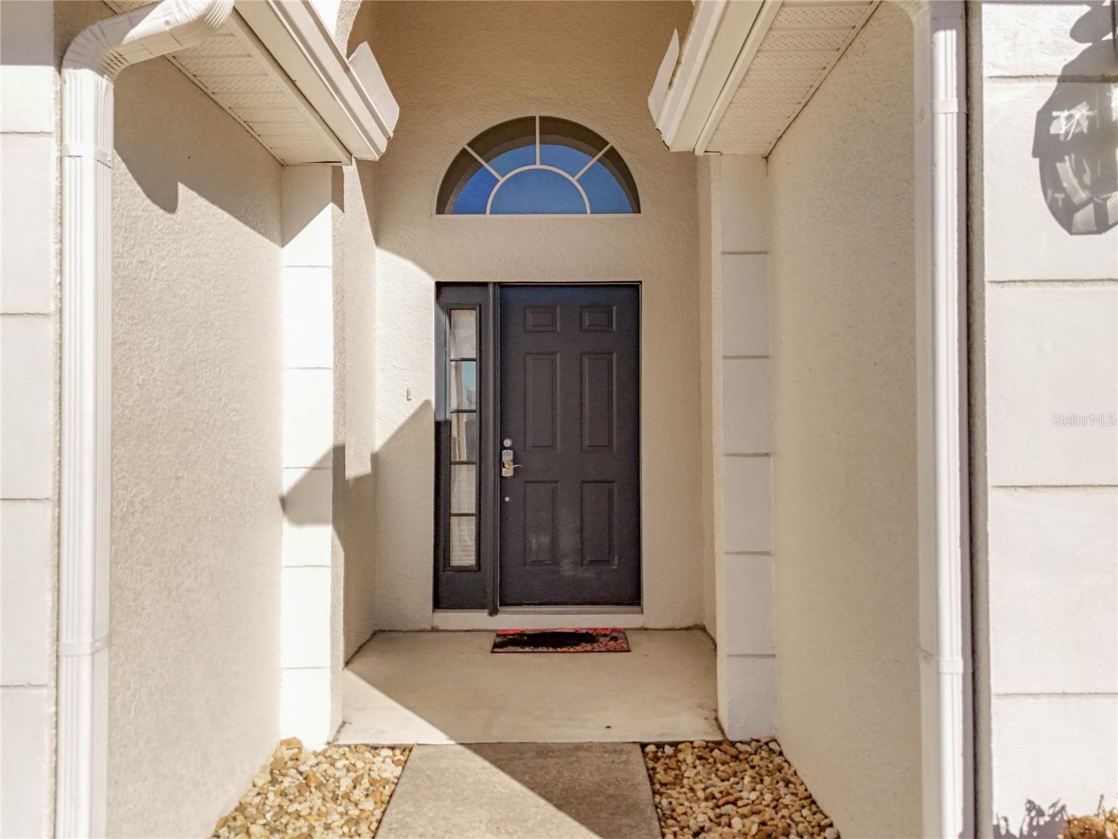 Casas a venda 3 - Jen Dantas 15746 BAY VISTA DRIVE