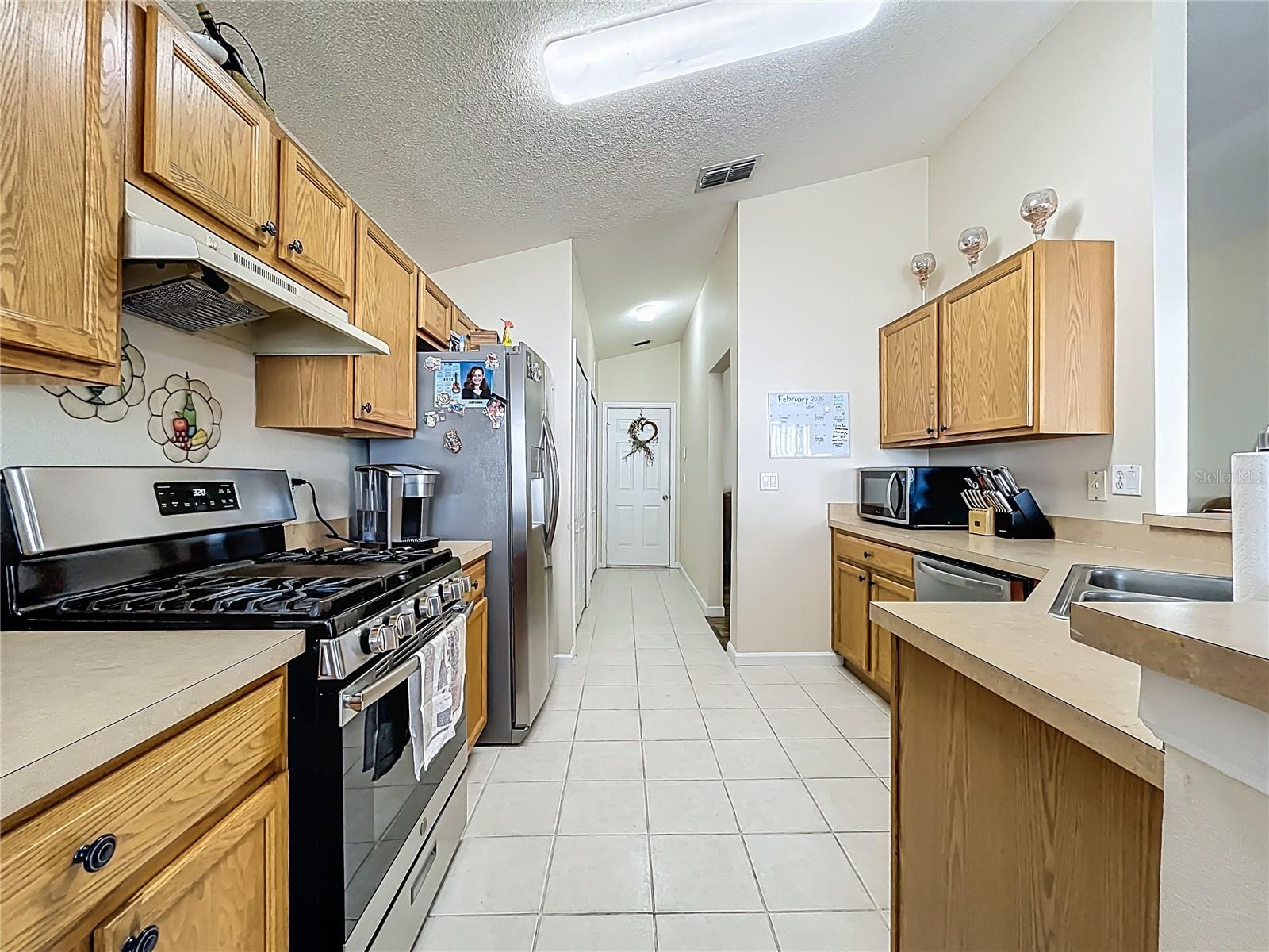 WESTON HILLS SUB - Residential