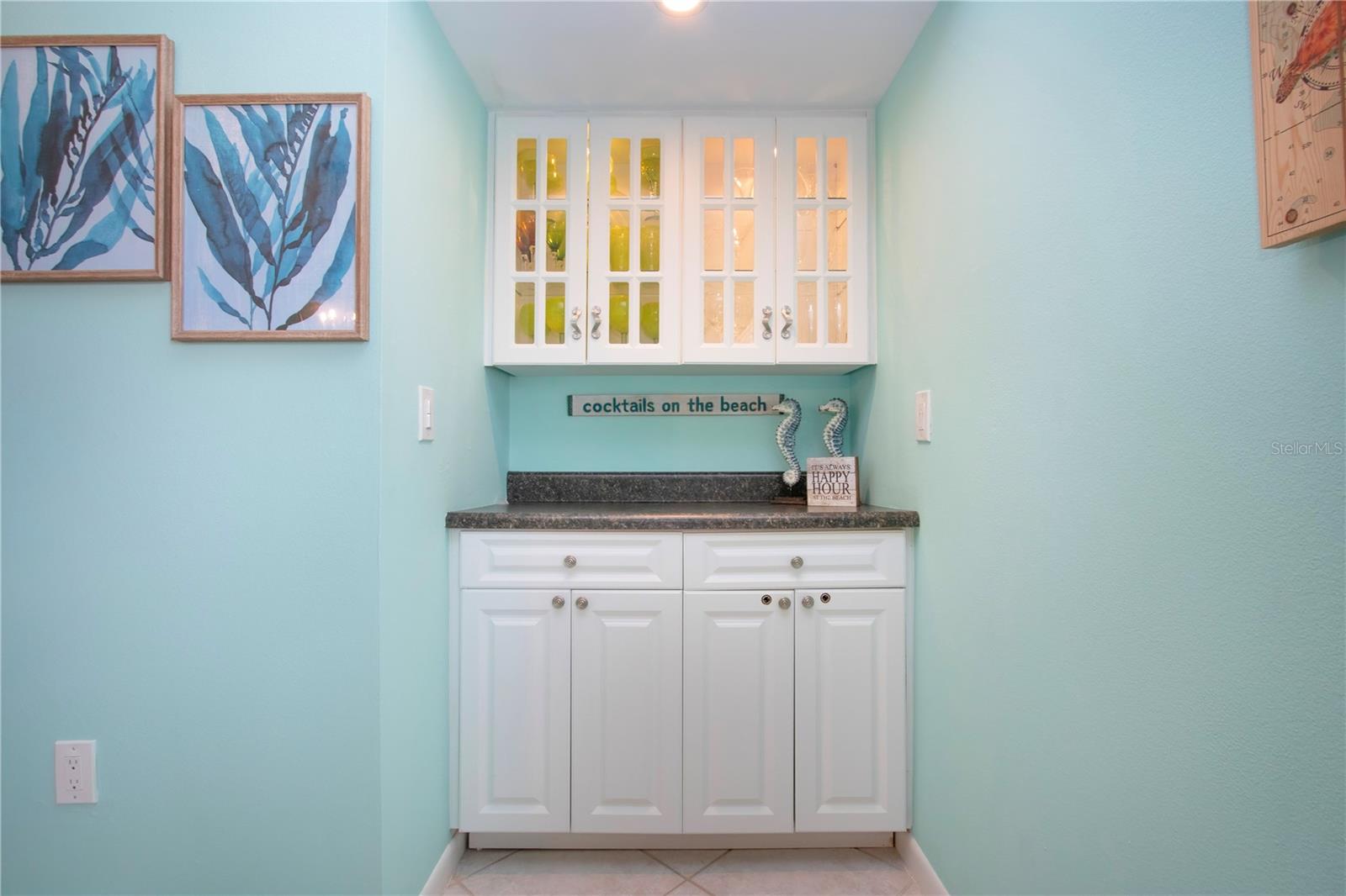 MIDNIGHT COVE II - Residential