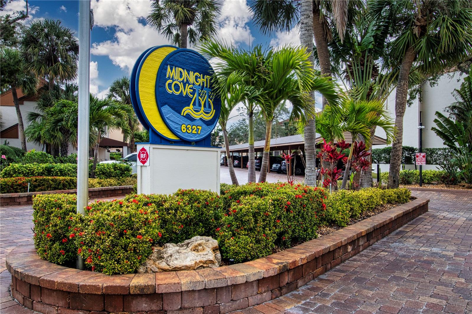 MIDNIGHT COVE II - Residential