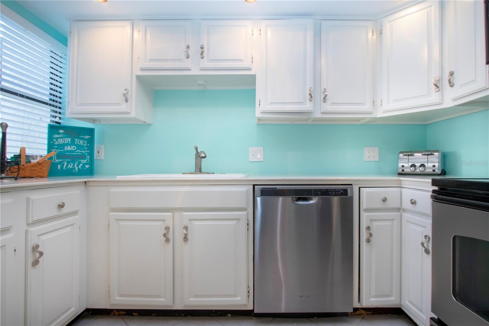 MIDNIGHT COVE II - Residential