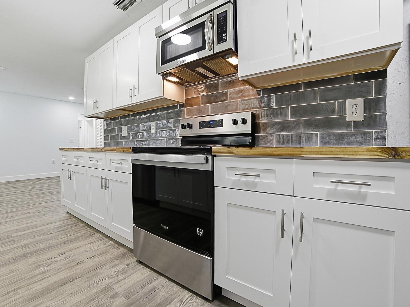 CITRUS SPGS UNIT 04 - Residential