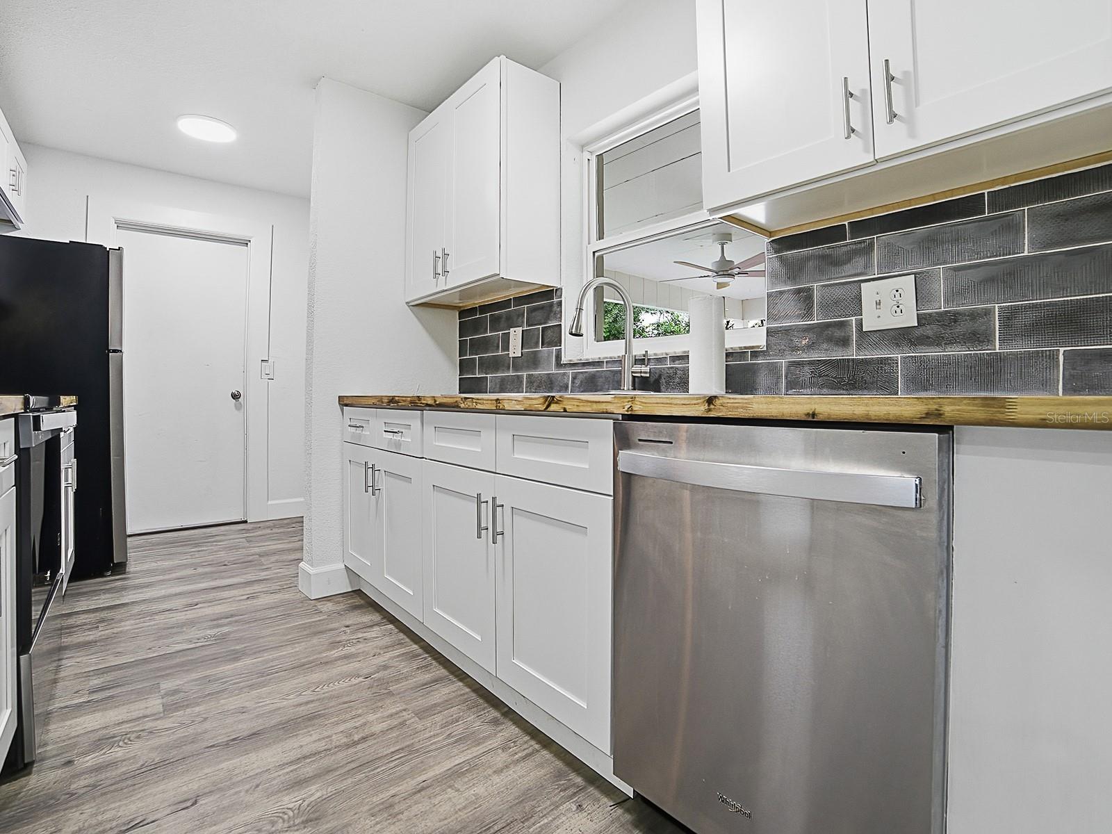 CITRUS SPGS UNIT 04 - Residential