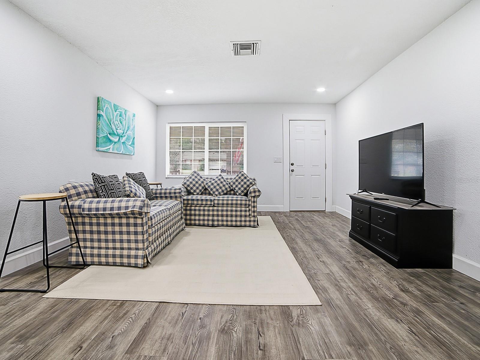 CITRUS SPGS UNIT 04 - Residential