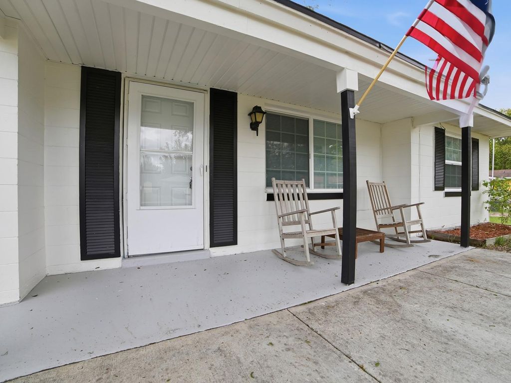 Photo of 9074 N Golfview Drive, Citrus Springs, FL 34434 (MLS # G5110763)