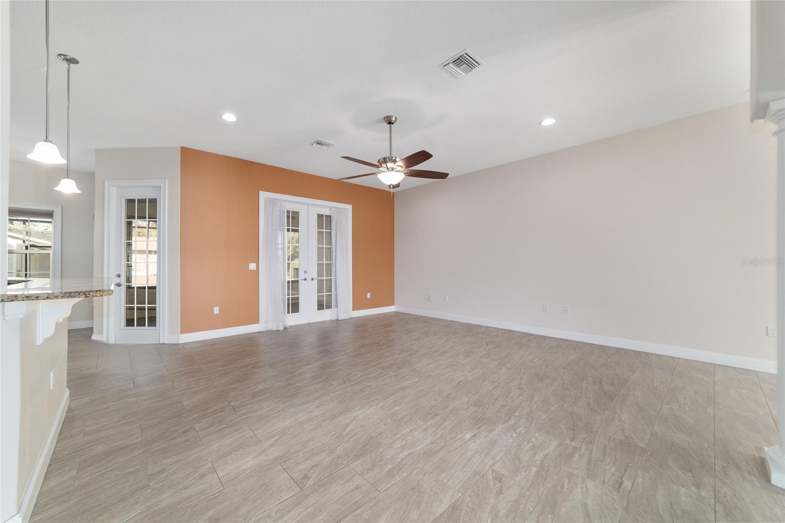 ROLLING RANCHETTES - Residential