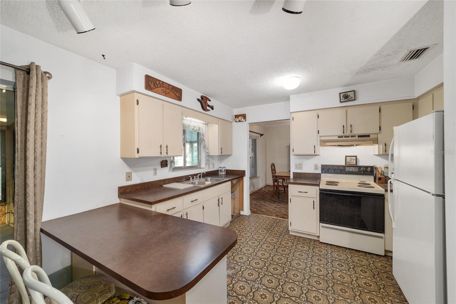 ROLLING RANCHETTES - Residential