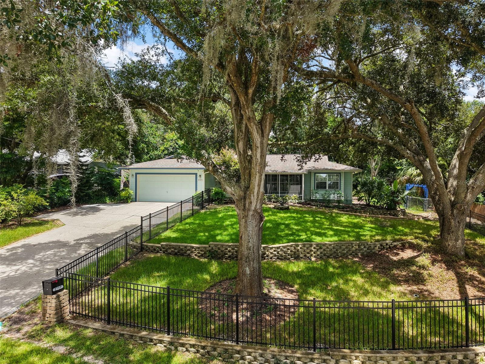 2549 COUNTRY CLUB ROAD