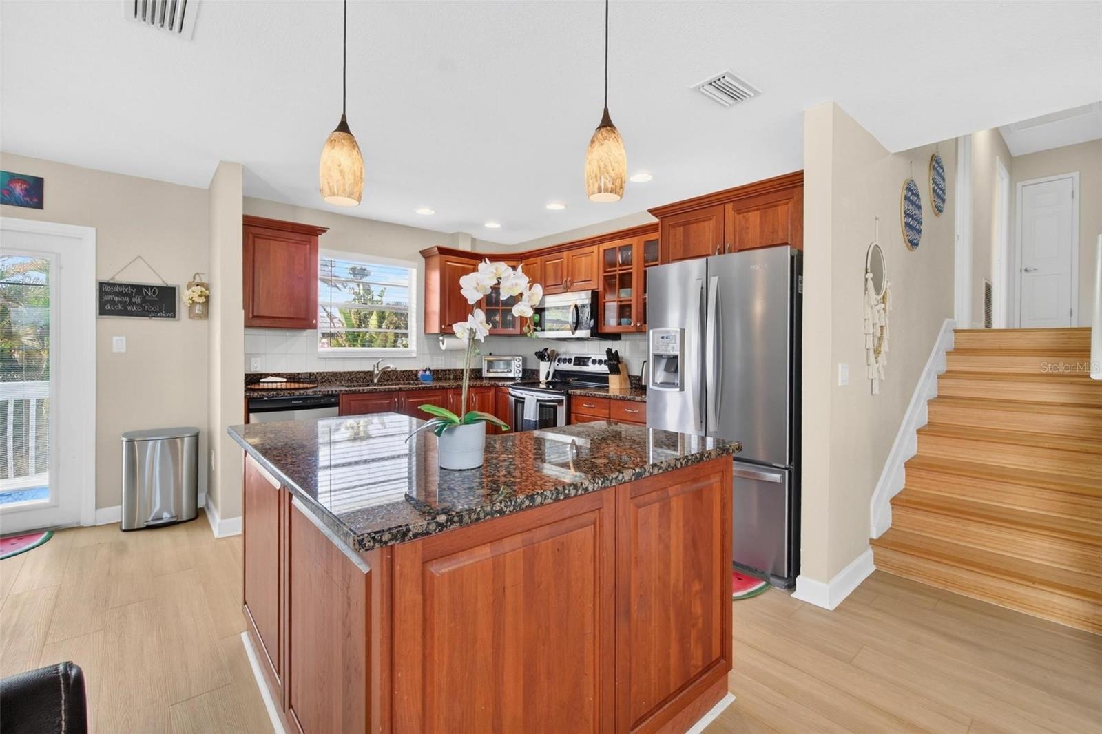 CUTRONA - Residential