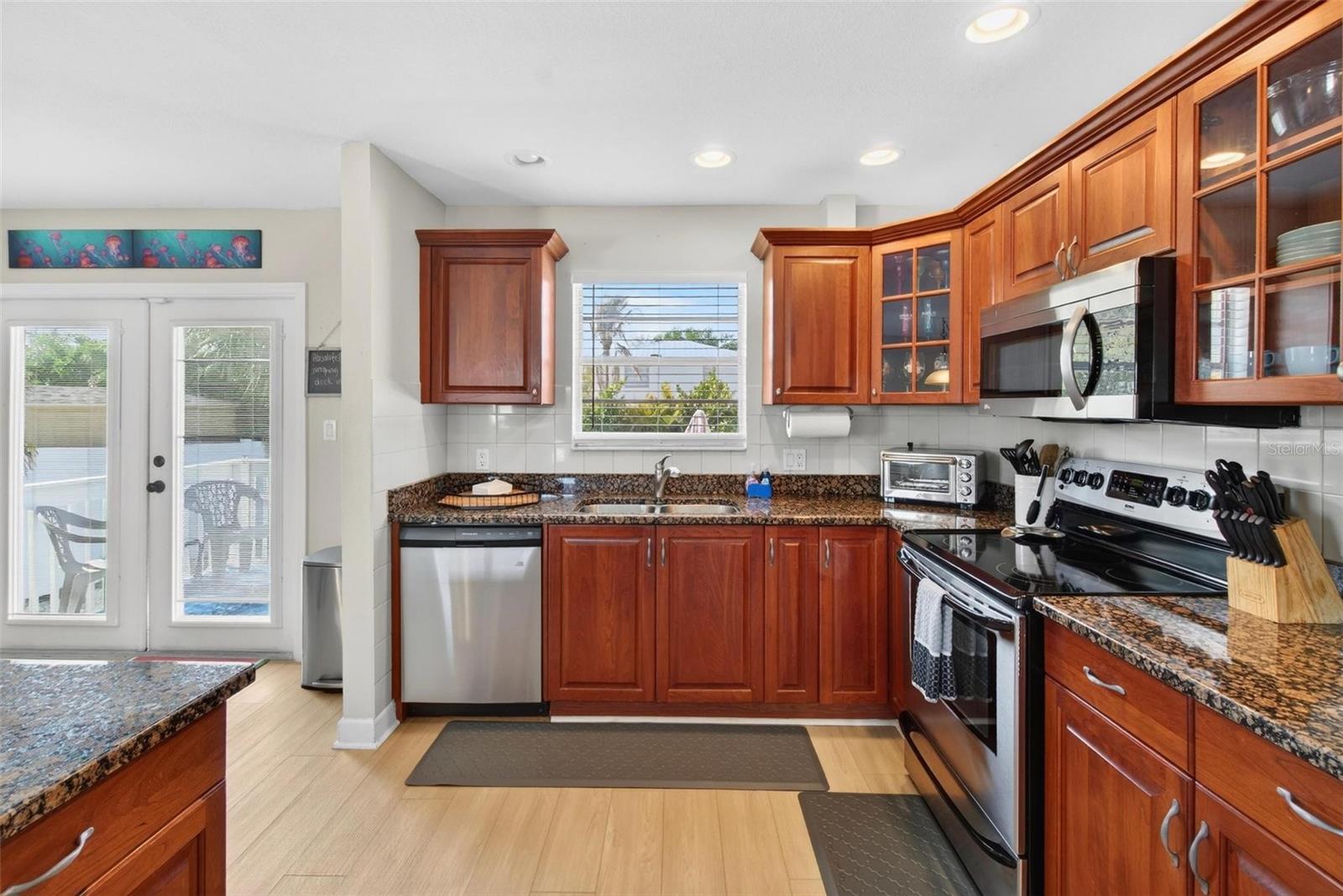 CUTRONA - Residential