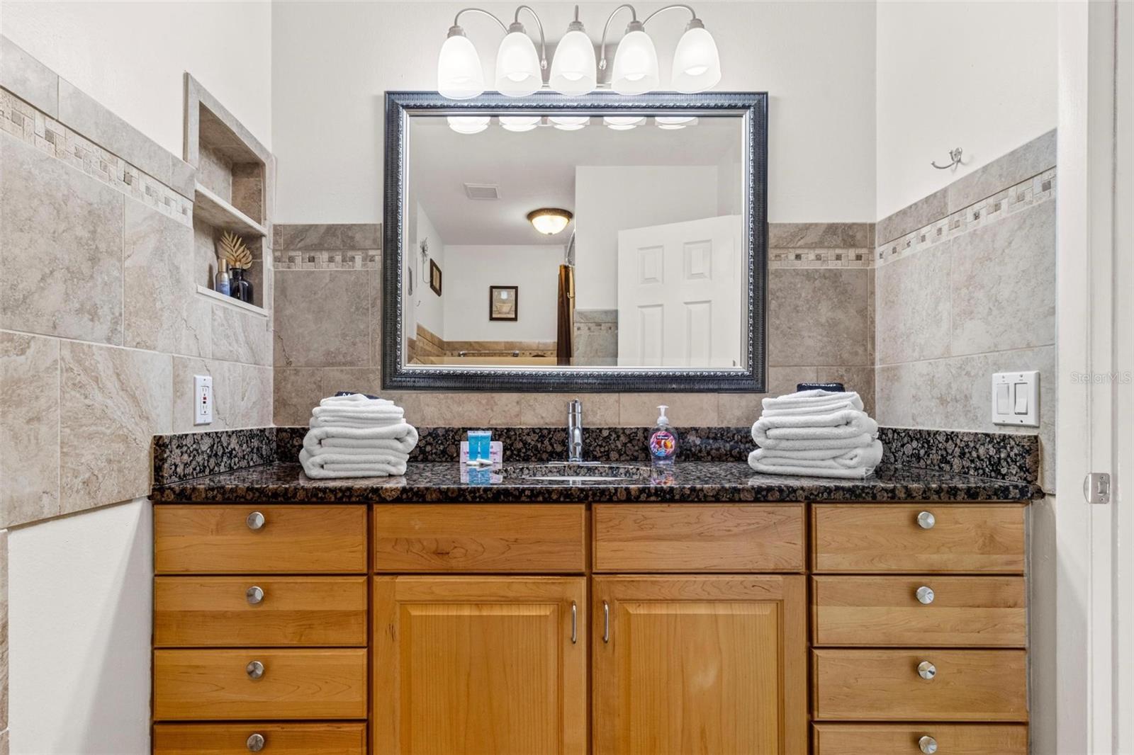 CUTRONA - Residential