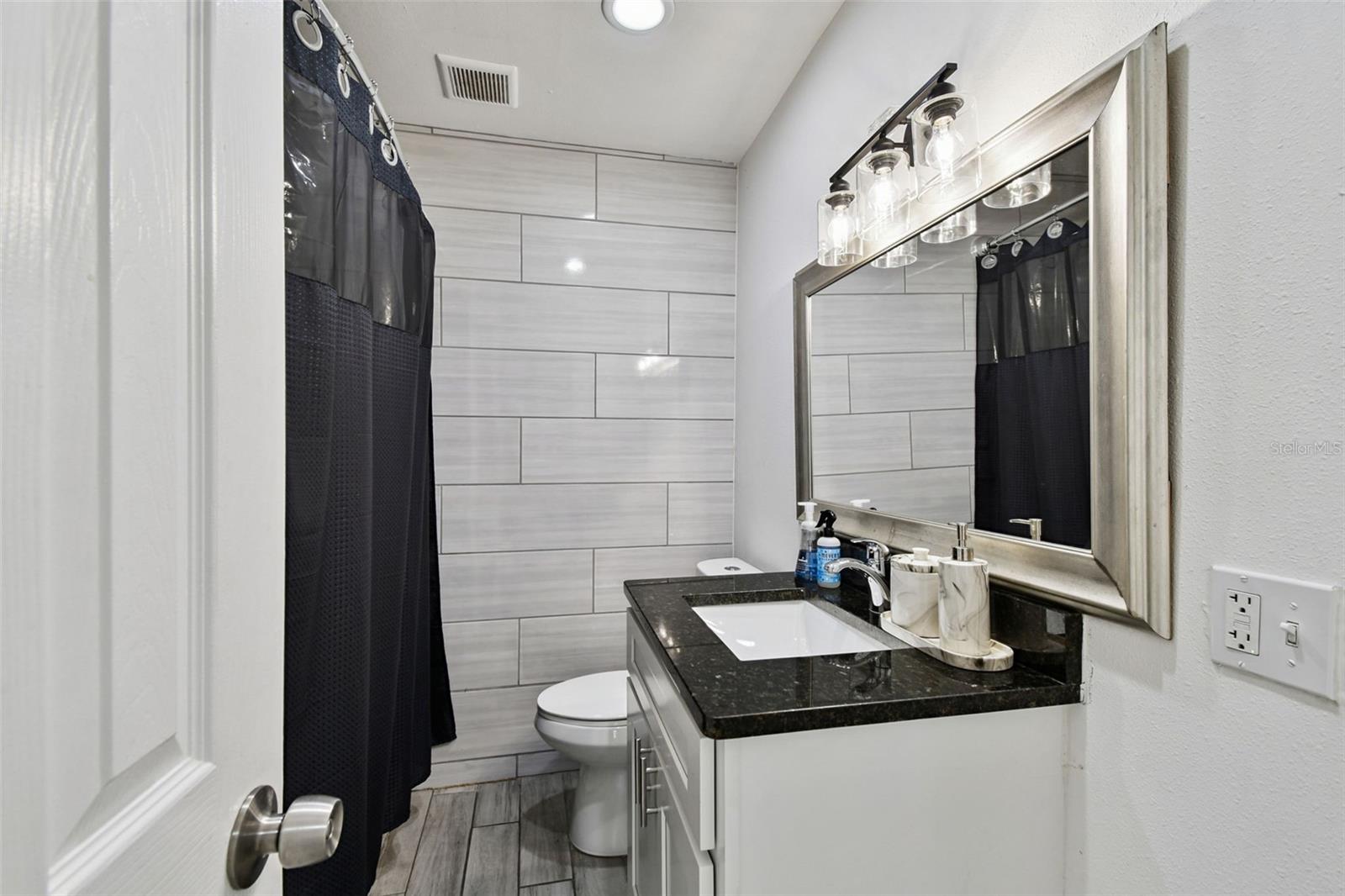 GANDY GARDENS 5 - Residential