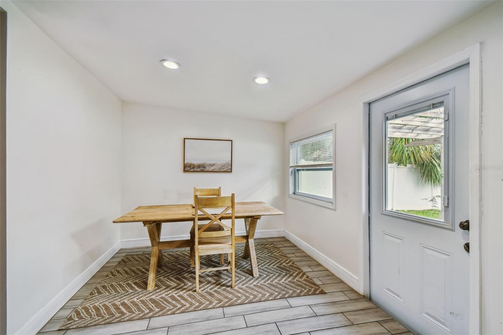 GANDY GARDENS 5 - Residential