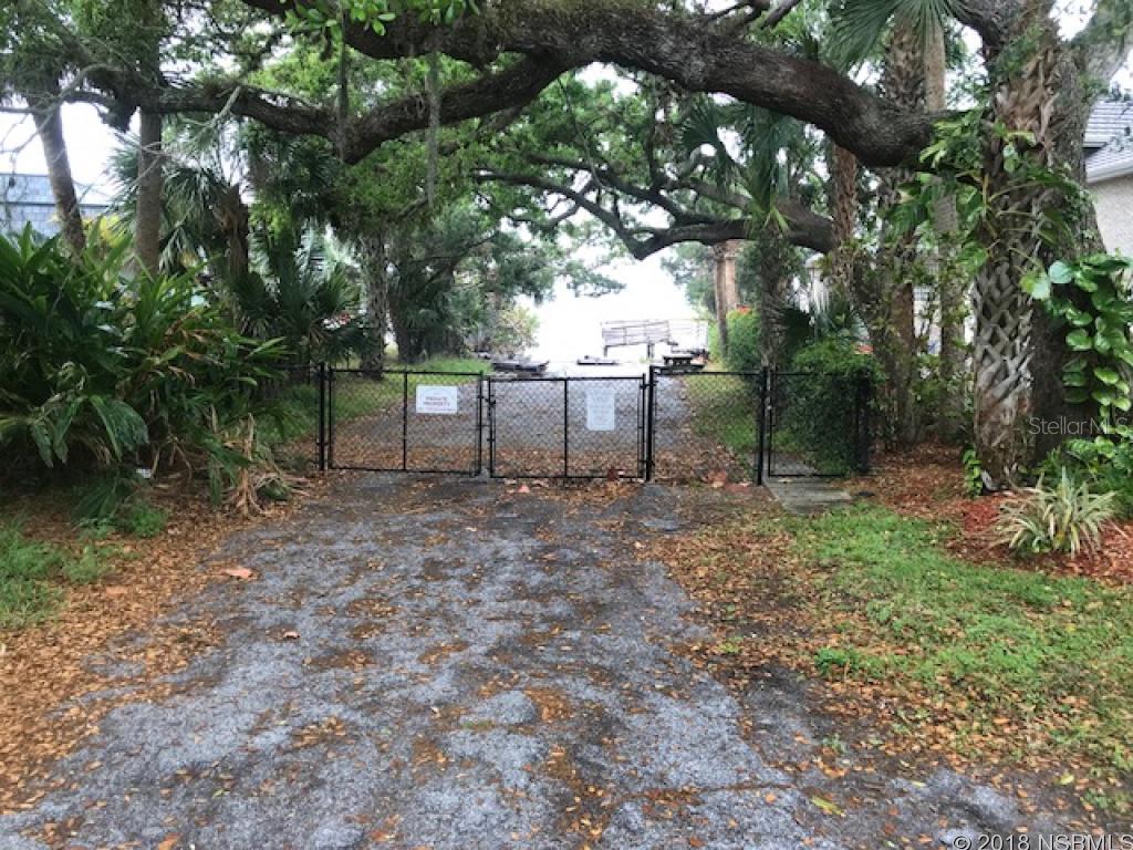 Silk Oaks - Residential